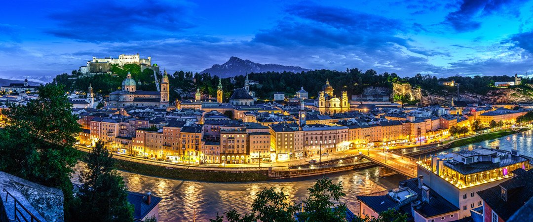 Salzburg nachts panorama